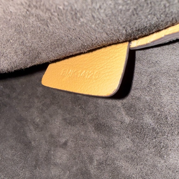 Michael Kors Collection Snake Skin Python Peanut Tote Bag - Picture 16 of 16